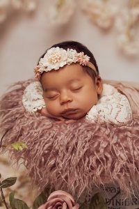 Newborn photography by Amie Boulton